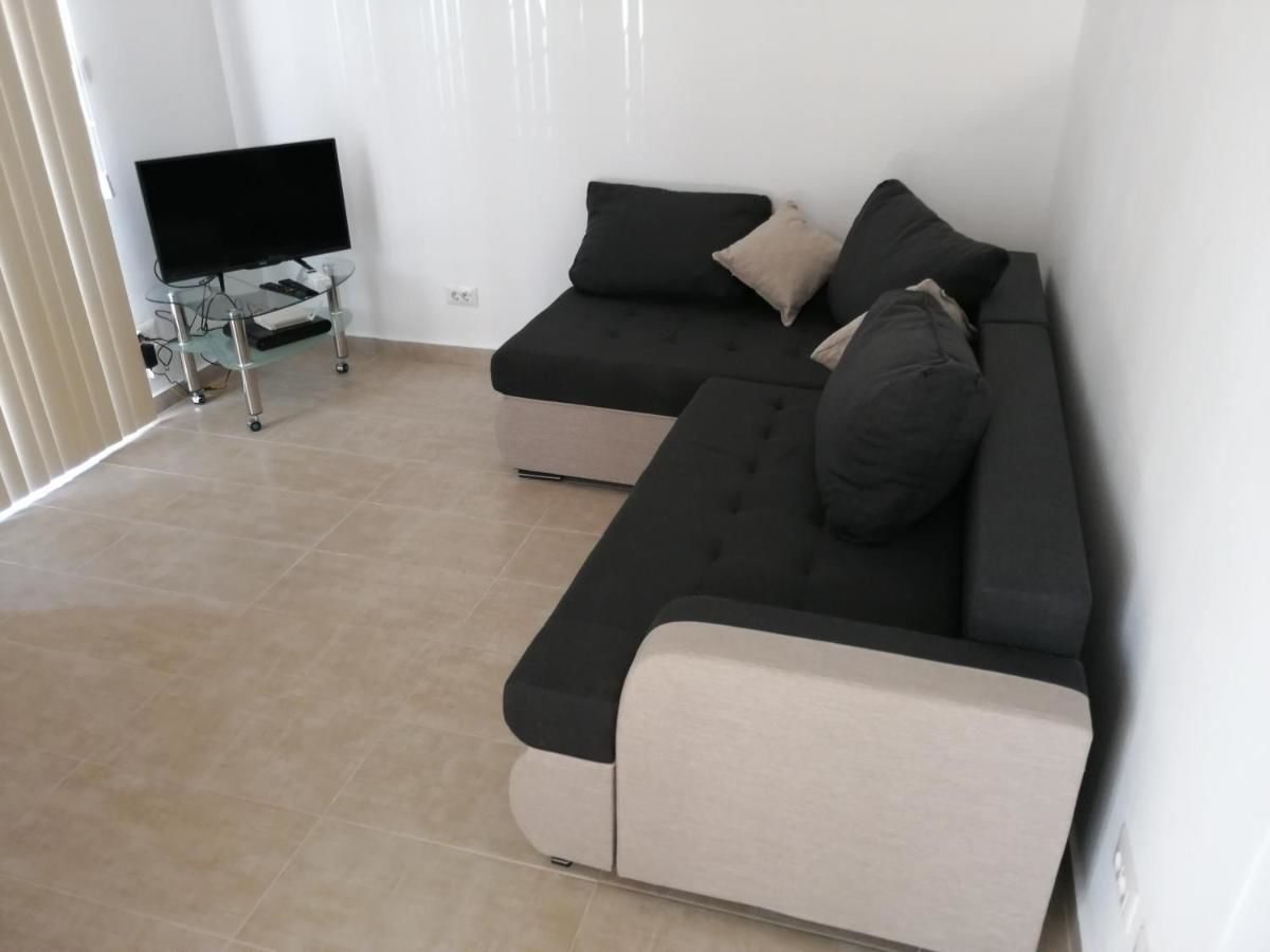 Гостевой дом Vila Ljudmila Добра-Вода-8